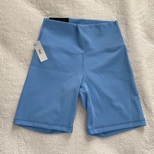 NWT Aritzia biker shorts Hi-rise 7”